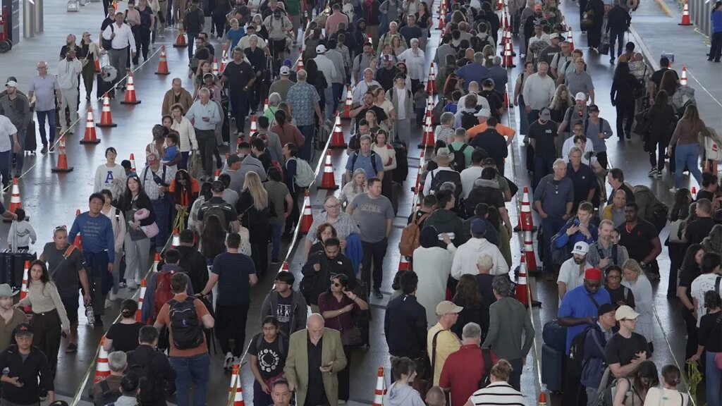 Senate strikes a deal to fund TSA. Here’s where ICE and other agencies stand on the budget impasse Senate strikes a deal to fund TSA. Here’s where ICE and other agencies stand on the budget impasse