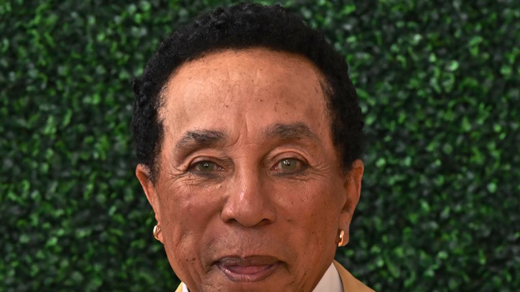Smokey Robinson Accusers Say He's 'Obstructing' Case in Ongoing Legal Battle