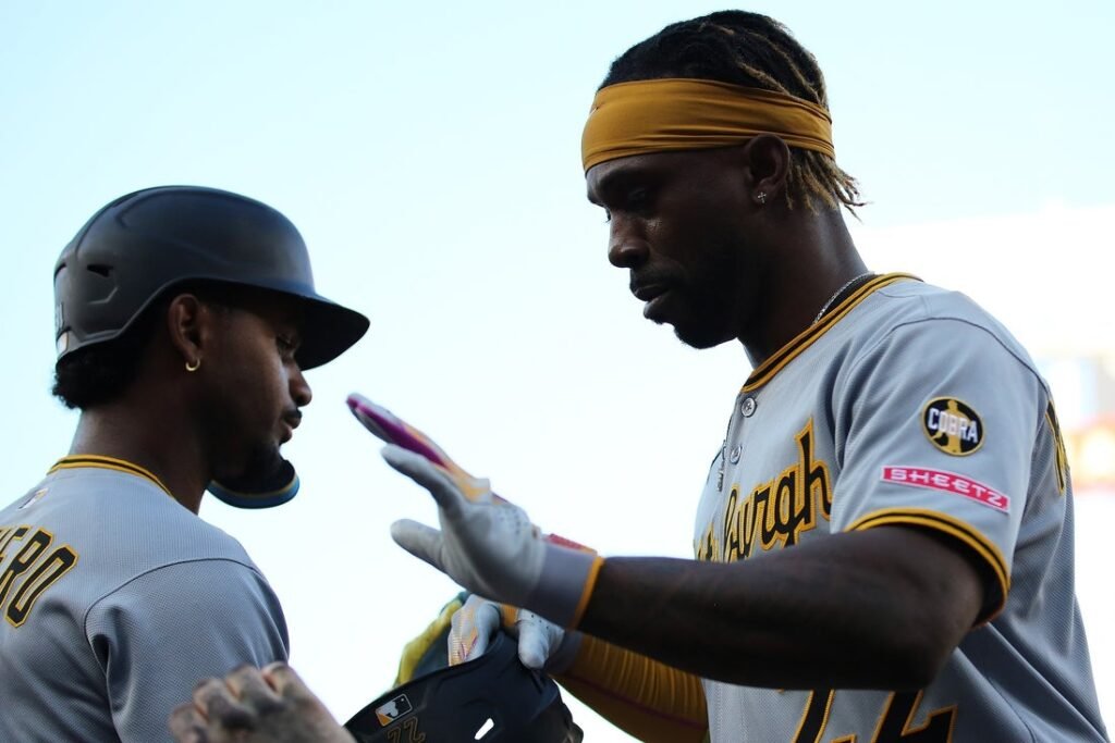 Spring training roundup: Andrew McCutchen drives in key run in Rangers' debut