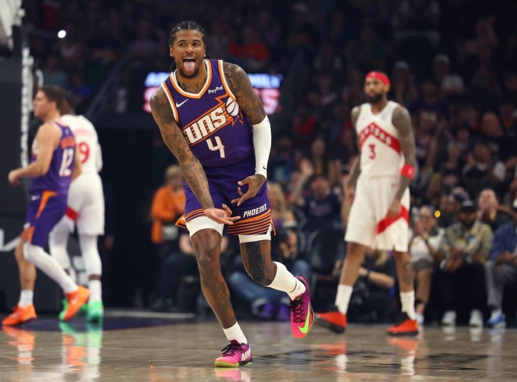 Suns rout Raptors to end 5-game skid