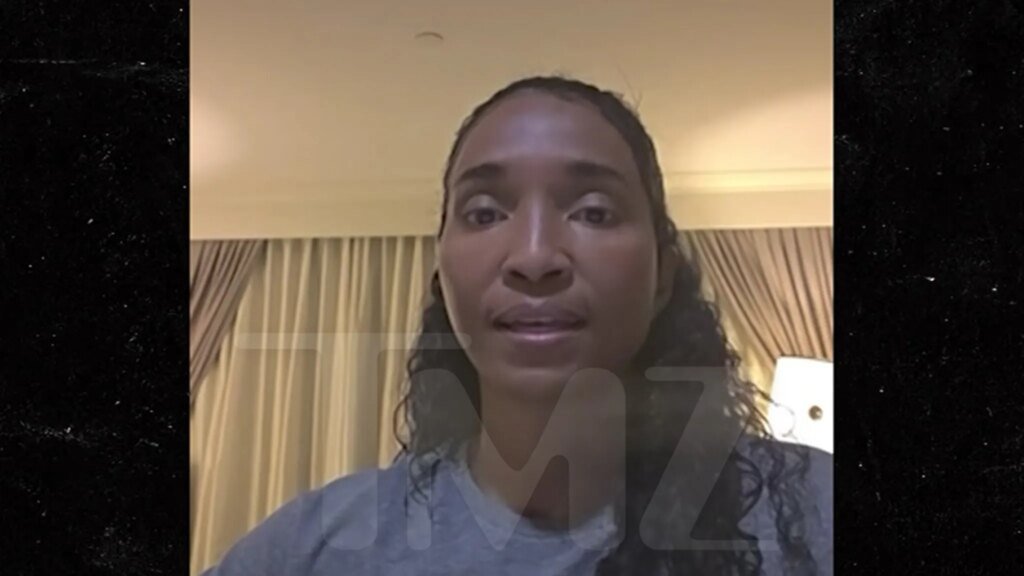 TLC’s Chilli Says She Accidentally Reposted Michelle Obama Conspiracy TLC’s Chilli Says She Accidentally Reposted Michelle Obama Conspiracy