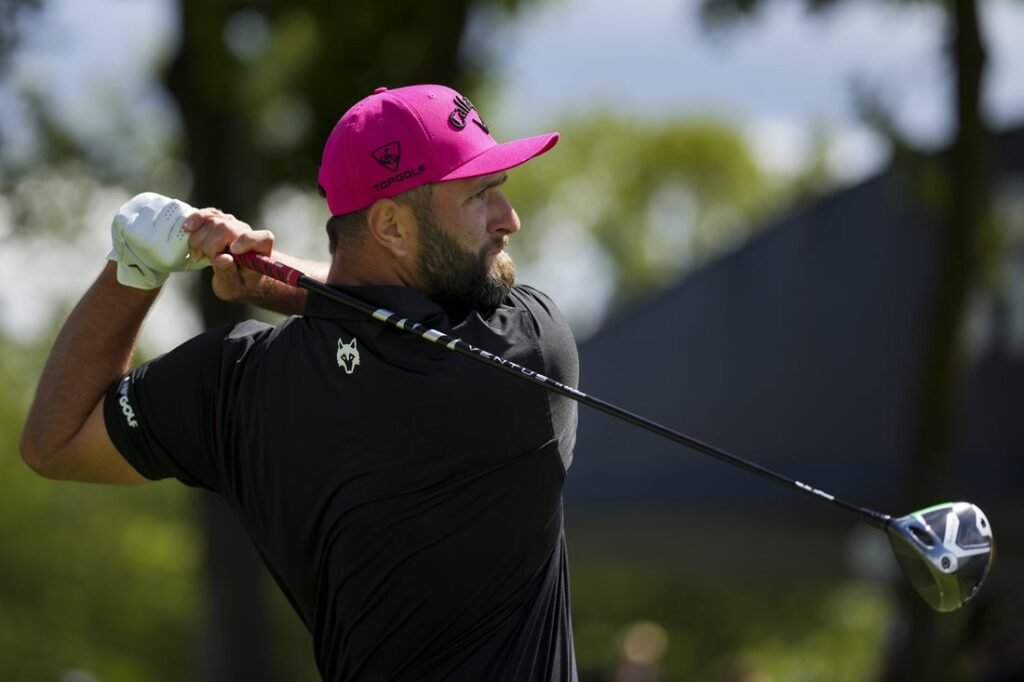 Three share 2-shot lead entering final round in Hong Kong
