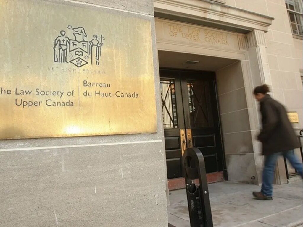 Toronto lawyer linked to mortgage fraud fails to get suspension lifted