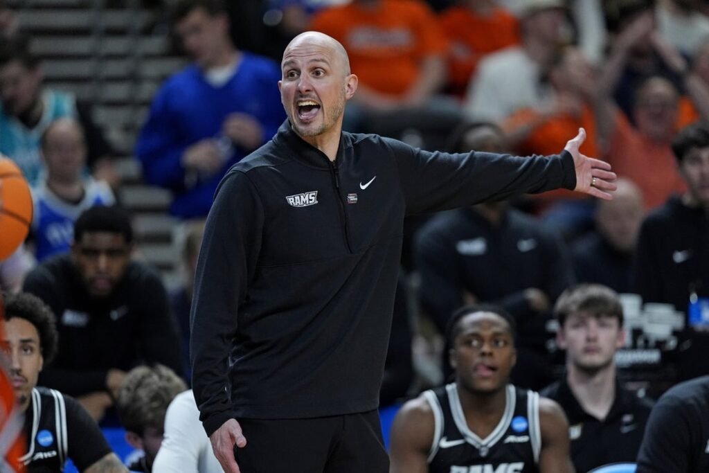 VCU extends coach Phil Martelli Jr. through 2031-32 season