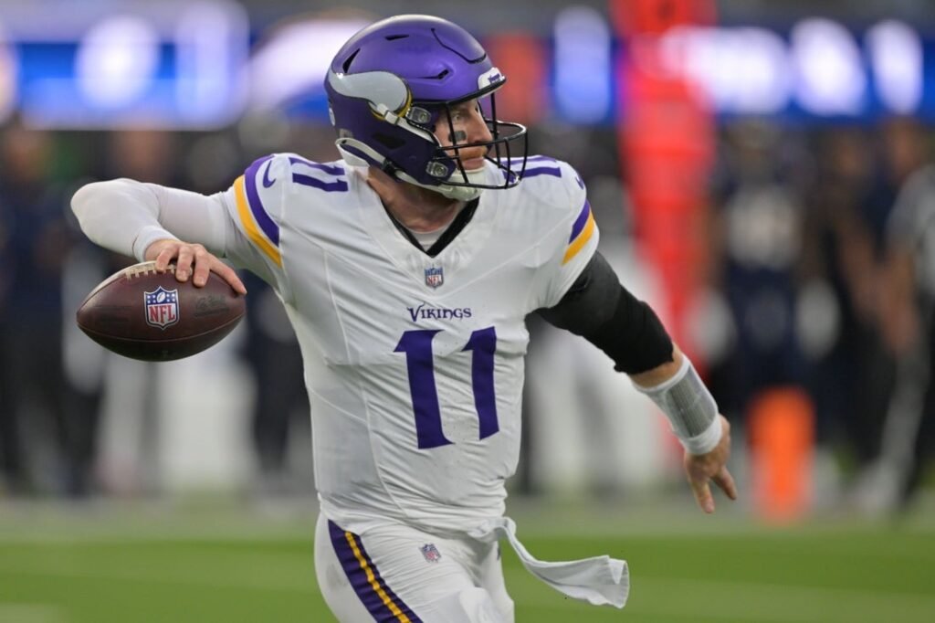 Vikings agree to terms with Carson Wentz, adding depth to QB room