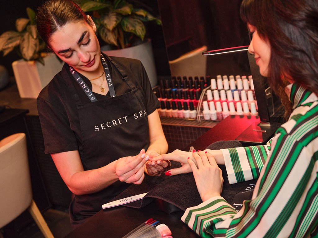 Virgin Atlantic reveals revamped Clubhouse at London Heathrow Virgin Atlantic reveals revamped Clubhouse at London Heathrow