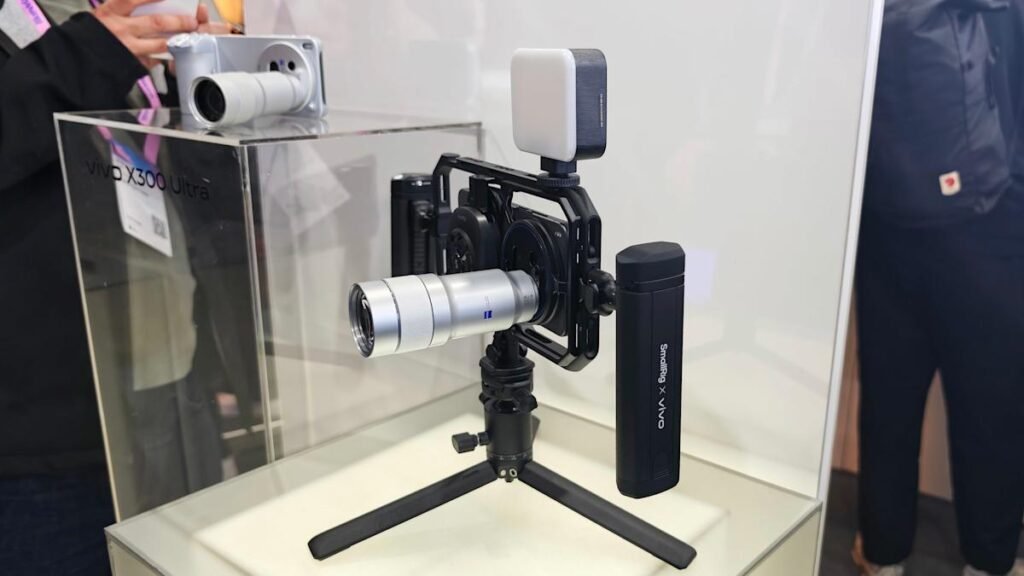 Vivo’s X300 Ultra goes global and gets a huge 400mm Zeiss telephoto lens Vivo's X300 Ultra goes global and gets a huge 400mm Zeiss telephoto lens
