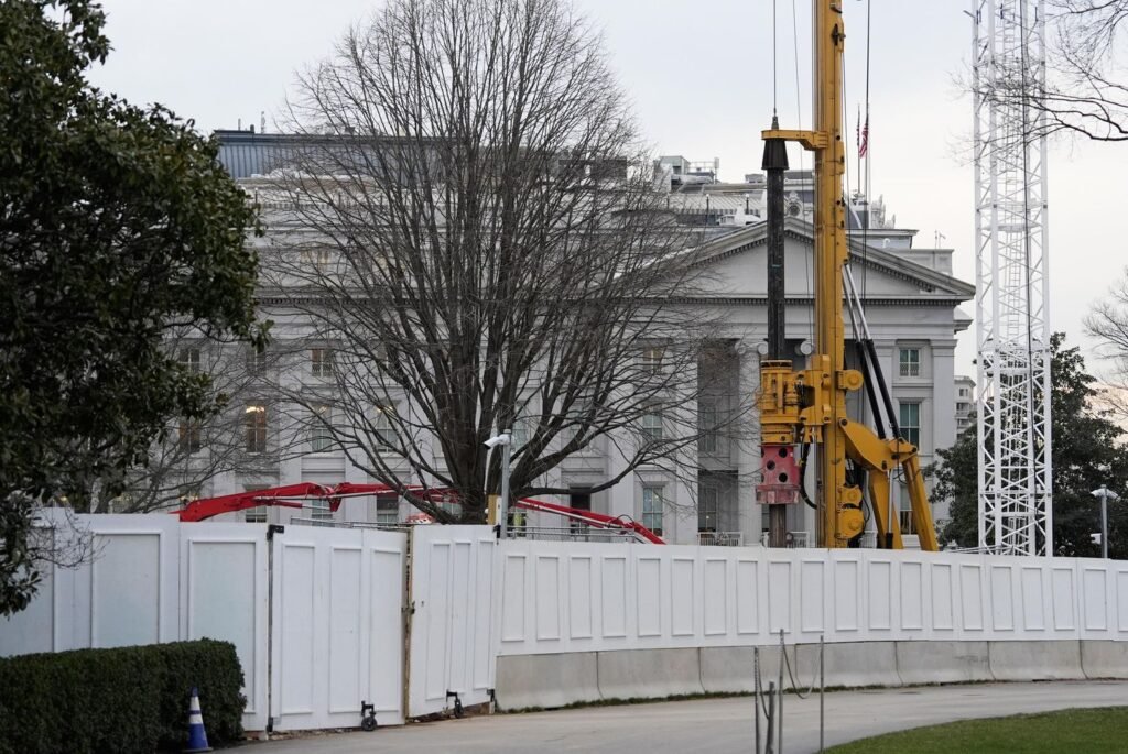 White House offers to let judge overseeing East Wing case tour construction site