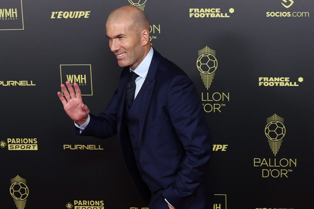 Zinedine Zidane has agreement in place to return to management Zinedine Zidane has agreement in place to return to management