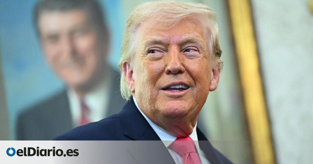 será el primer presidente en el cargo en estampar su firma en los billetes de EEUU