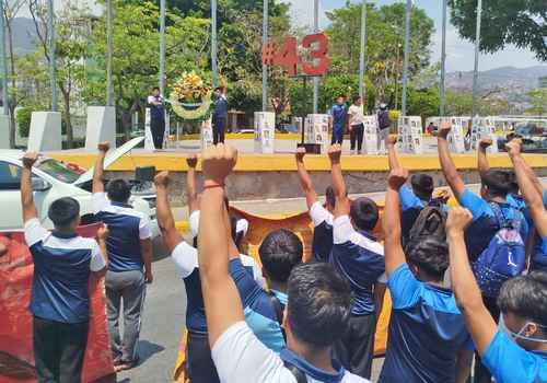 La Jornada: Astillero La Jornada: Astillero