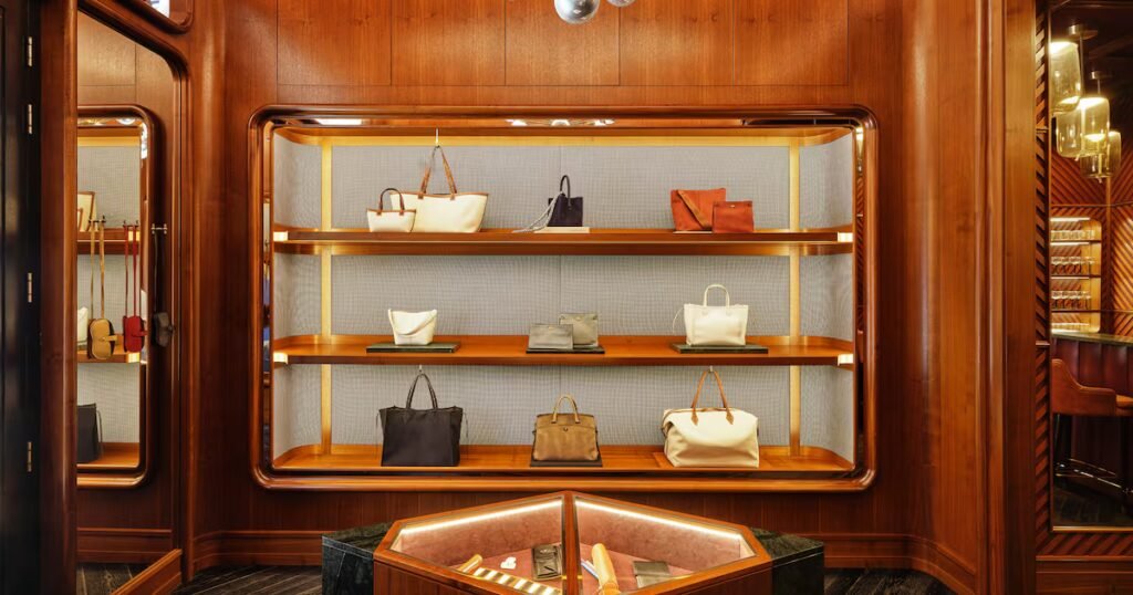 How to Build a Profitable Handbag Business From Scratch