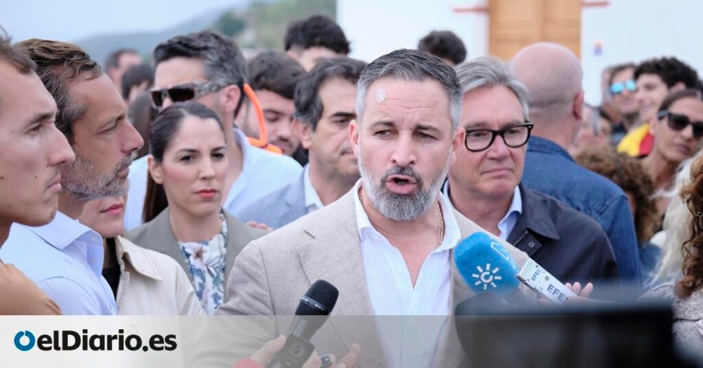 Abascal carga contra el "fanatismo climático" mientras acusa a Moreno de tener un plan para "arrancar olivos"