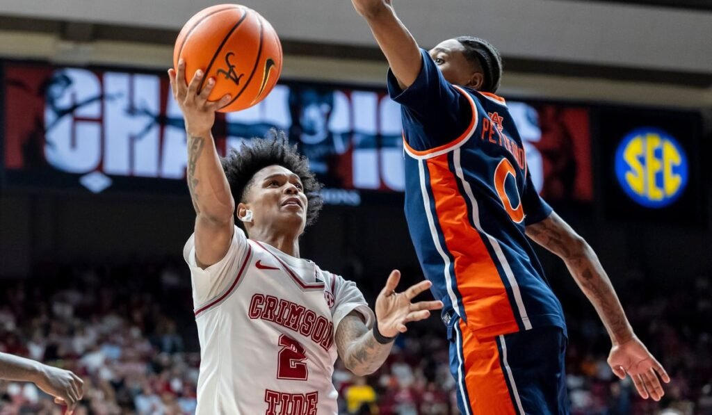 Aden Holloway has a scholarship waiting at Alabama depending on outcome of marijuana case, Oats says Aden Holloway has a scholarship waiting at Alabama depending on outcome of marijuana case, Oats says