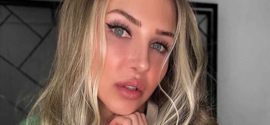 Alix Lynx Keeps It Vegan While Chasing ‘Unreal’ Coachella Sets