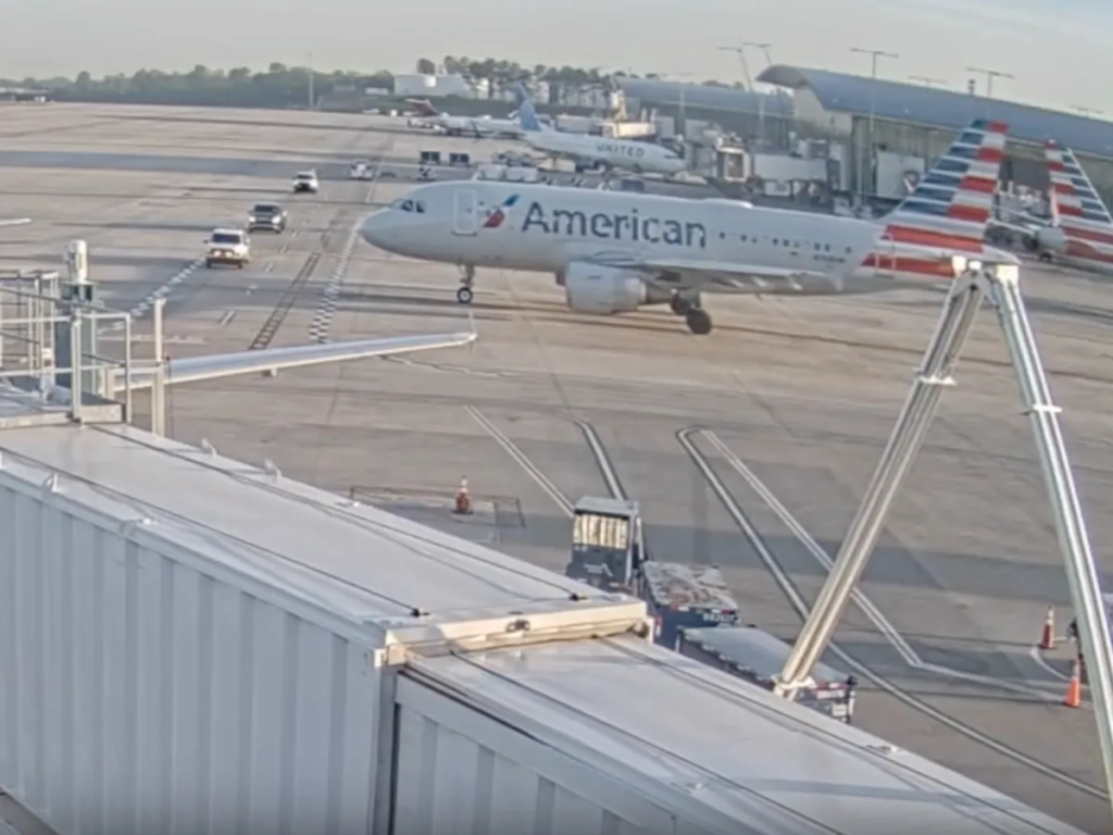 American Airlines jet almost collides with truck at Charlotte airport