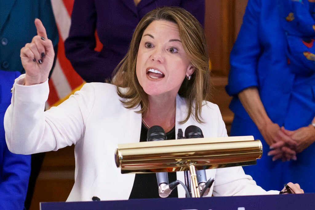 Angie Craig builds fundraising lead in Minnesota Senate primary