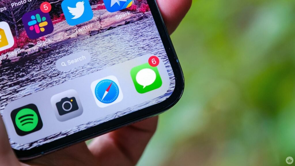 Apple fixes bug that allowed police to access deleted chat messages