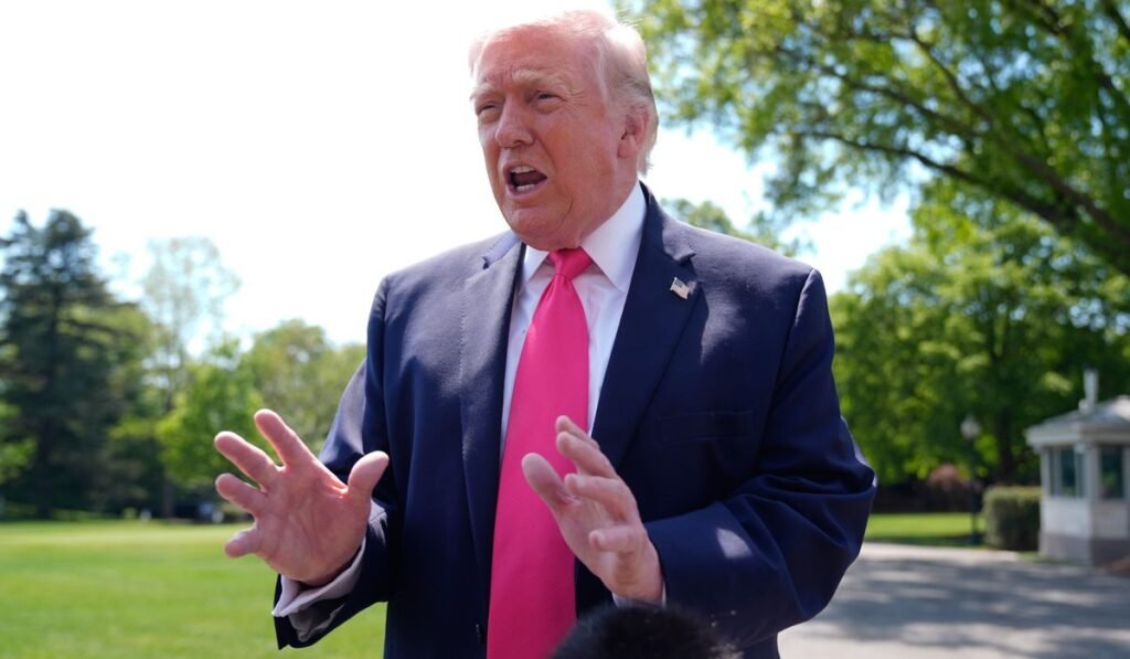 As Iran war rages, Trump shifts from press ‘gaggles’ to phone chats with individual reporters