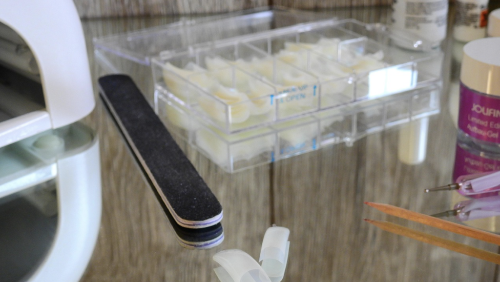 At-Home Gel Manicure Kits for Long-Lasting, Salon-Quality Nails – Hollywood Life