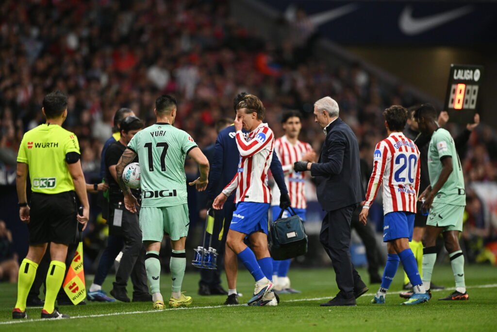 Atletico Madrid without star midfielder for Arsenal tie