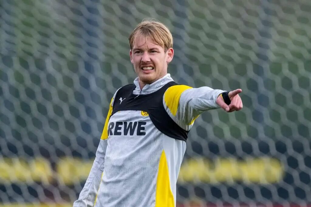 Atletico and Arsenal pursuing Dortmund forward in bargain deal