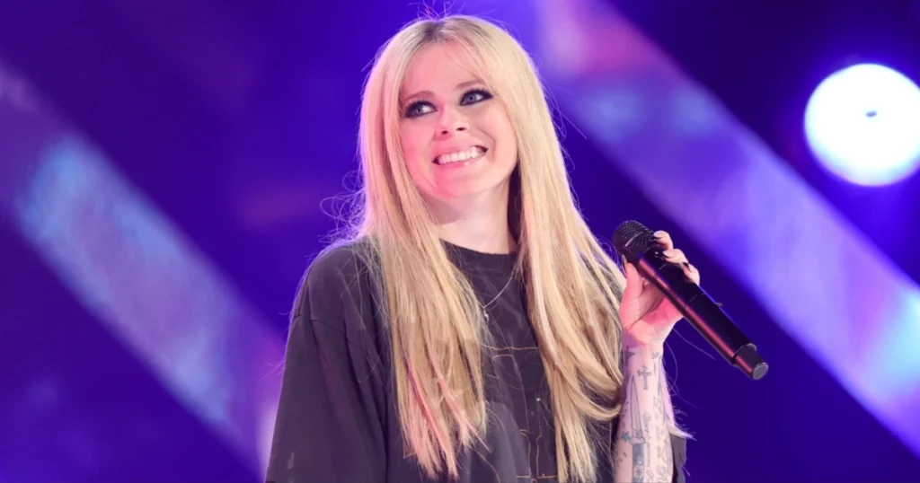 Avril Lavigne covers Alanis Morissette’s “Ironic”