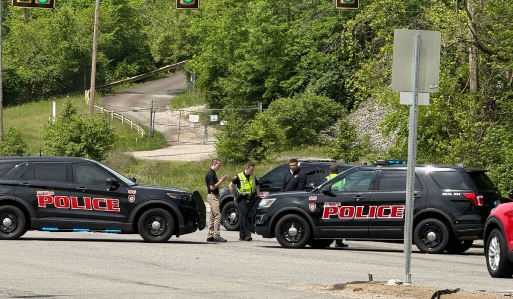 Chemical leak at a West Virginia plant kills 2 people and sends 19 more to hospital, officials say Chemical leak at a West Virginia plant kills 2 people and sends 19 more to hospital, officials say