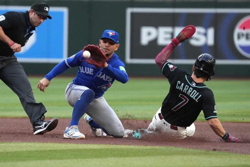 Corbin Carroll slam extends D-backs' win streak, Jays' skid