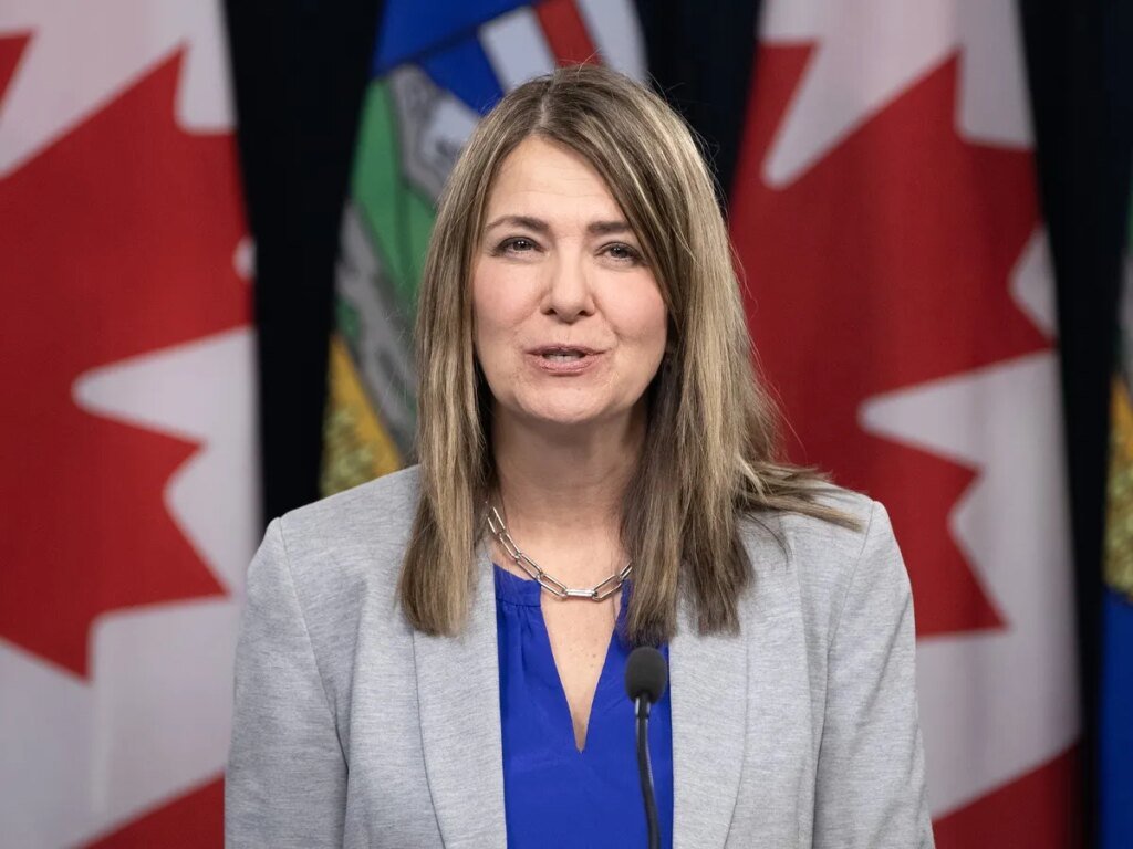 Danielle Smith pans feds' 30x30 conservation goal citing wildfire risk