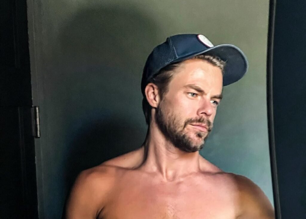 Derek Hough Pitches Kristen Bell For Dancing With The Stars Partnership