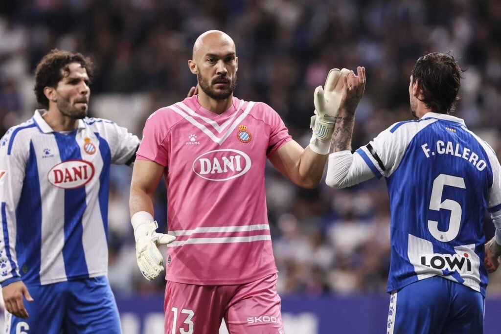 Dmitrovic heroic but Espanyol winless run goes on against Levante