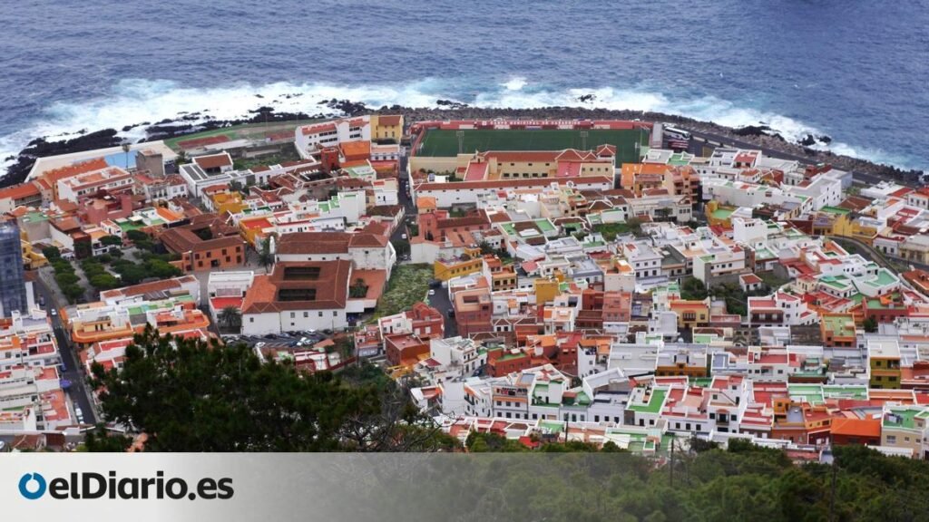 El pueblo tinerfeño de piscinas naturales, un cono volcánico y un casco histórico declarado Bien de Interés Cultural