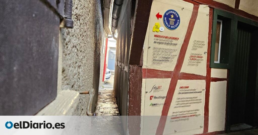 Esta es la calle más estrecha del mundo -apenas mide 31 centímetros-