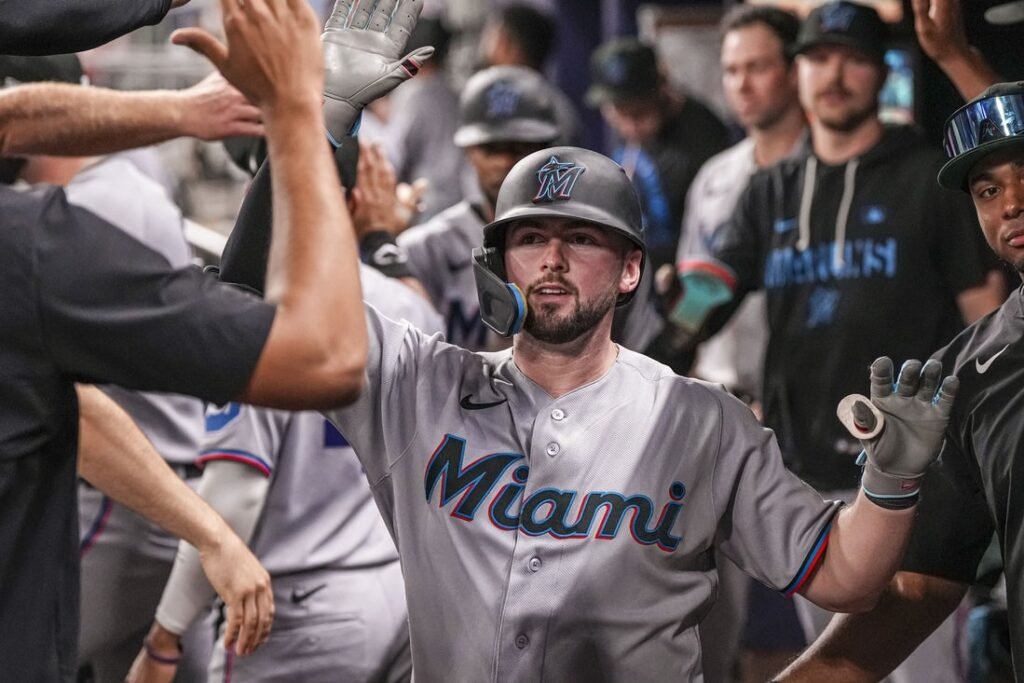 Facing uneven Brewers, Marlins out to continue home success