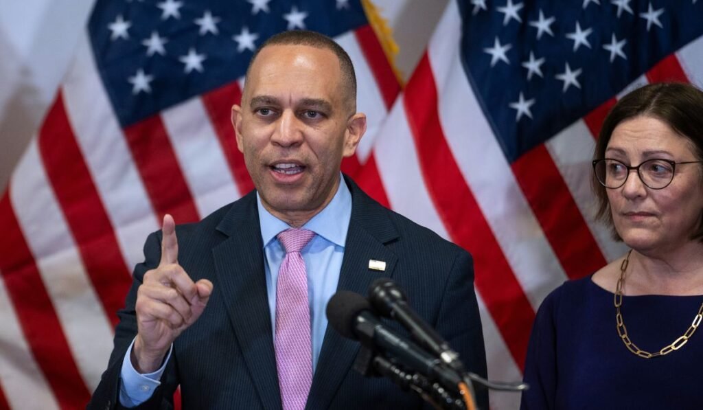 Hakeem Jeffries doubles down on call for ‘maximum warfare’ on Republicans