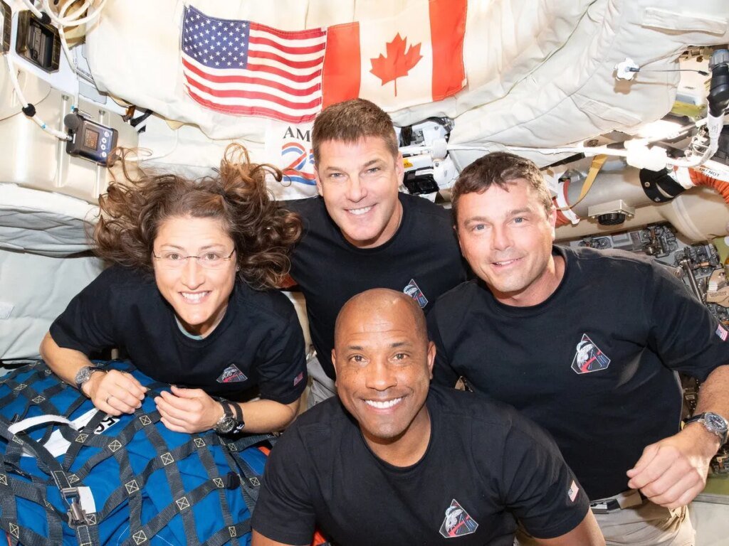 Here's how much the Artemis II astronauts are likely getting paid