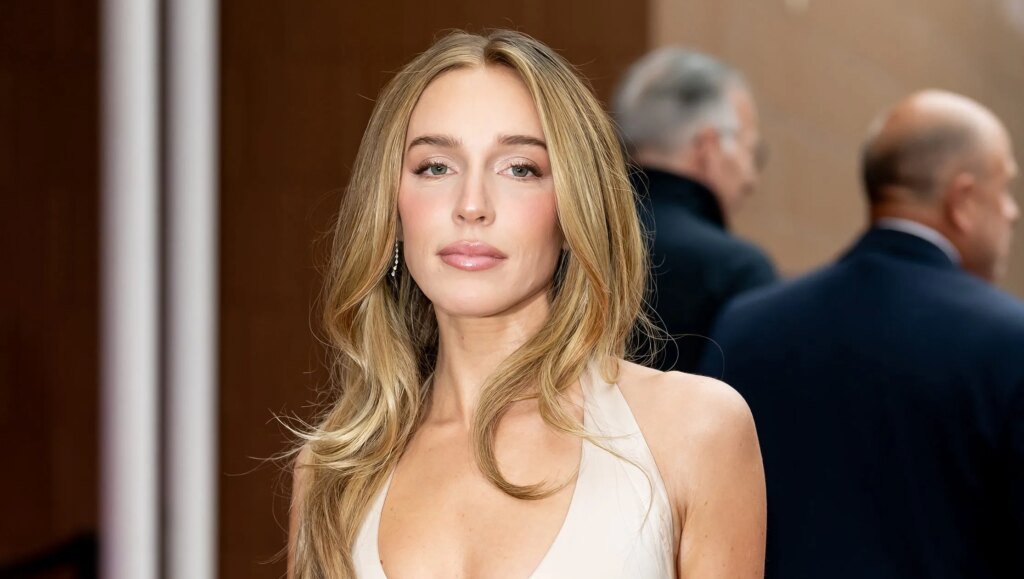 How Much the ‘Call Her Daddy’ Host Makes – Hollywood Life How Much the ‘Call Her Daddy’ Host Makes – Hollywood Life