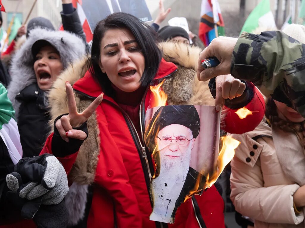 Iranian Canadians overwhelming support Iran regime change: new survey