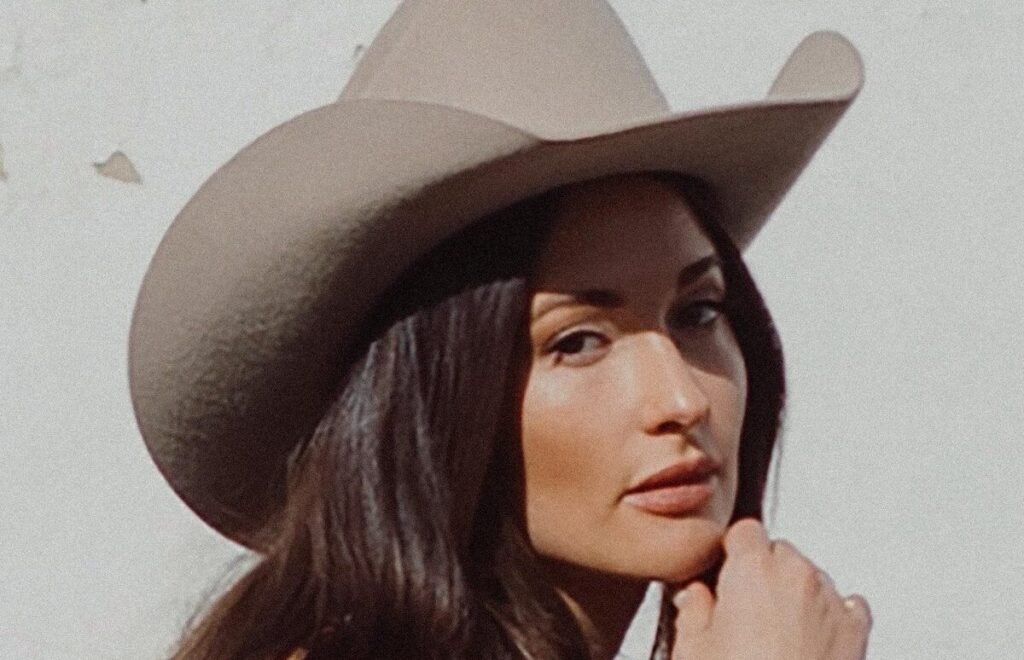 Kacey Musgraves Uses Vintage Postcards To Tease Upcoming Tour Announcement