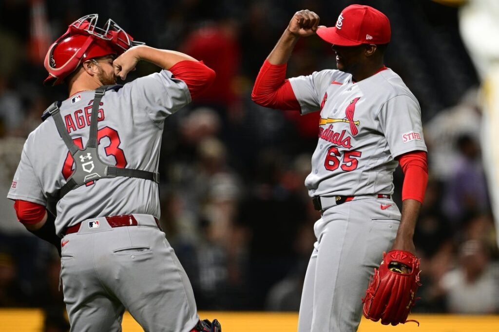 MLB roundup: Cards score 4 runs in ninth to stun Pirates