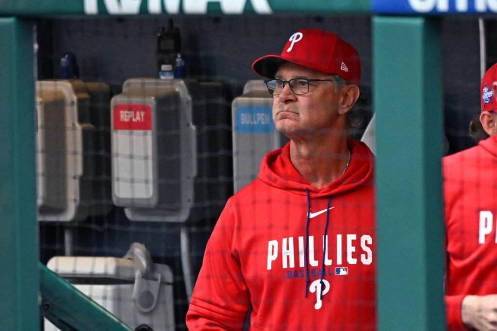 MLB roundup: Phillies trounce Giants after making managerial change
