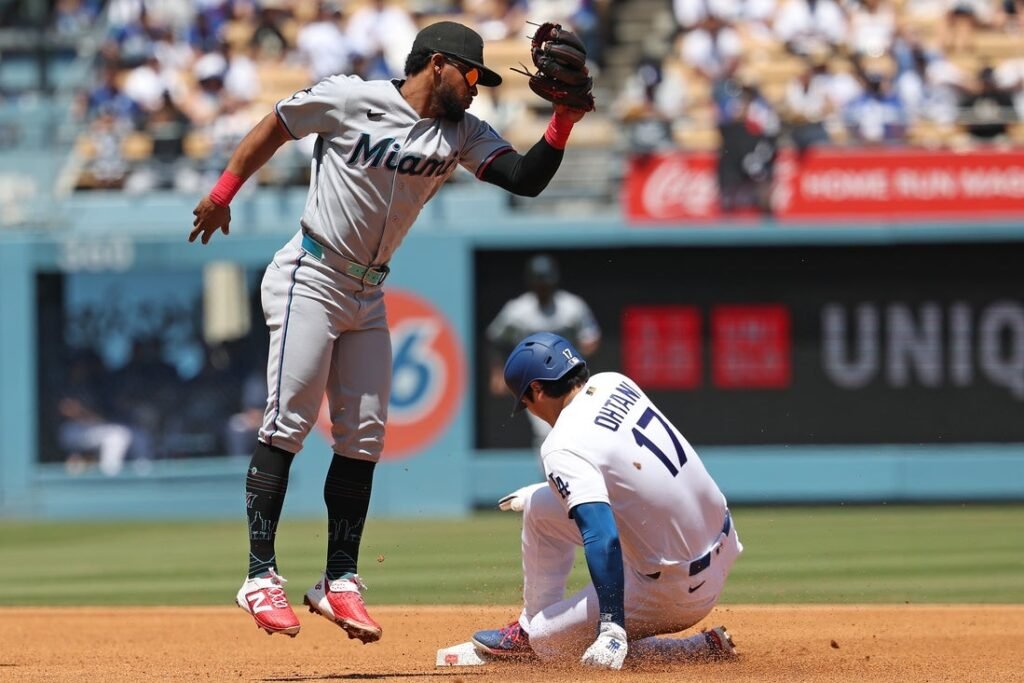 Marlins edge Dodgers for first road series win of season