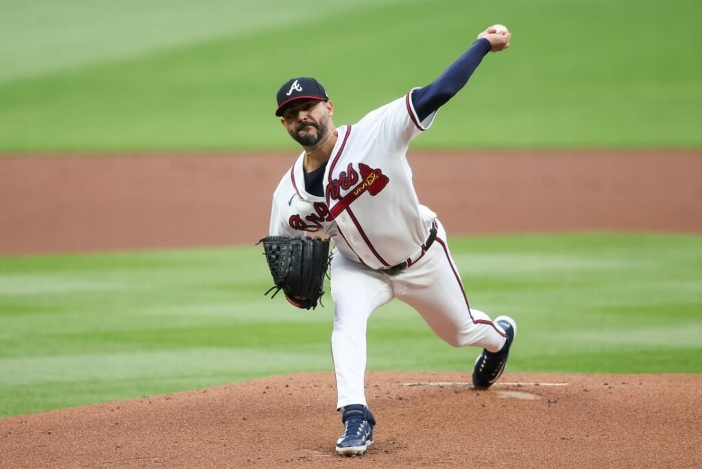 Martin Perez leads Braves past Tigers in matchup of division leaders