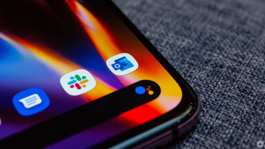 Microsoft ends service for its lightweight email app