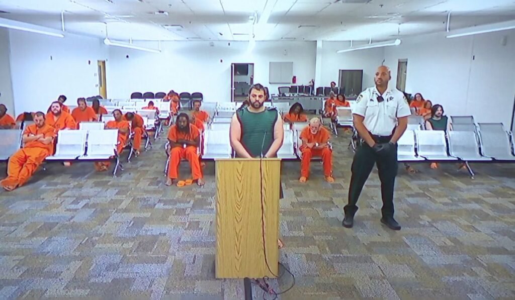 New report details suspect’s worsening behavior before 2 USF students’ killings