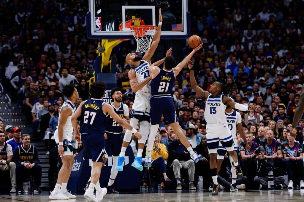 Nikola Jokic's triple-double extends Nuggets' series with Wolves