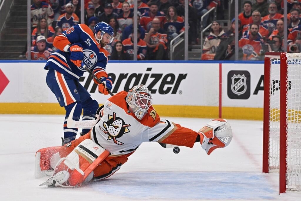 Oilers squander 2-goal lead, then come back to edge Ducks