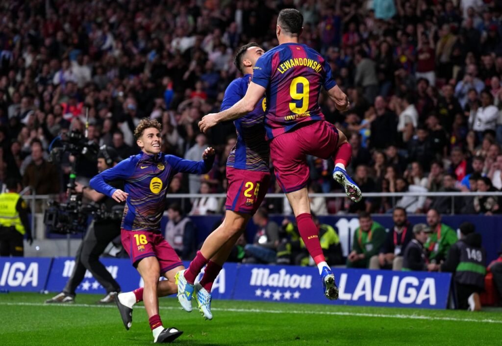 Personal terms 'not an issue' in Barca talks with Lewandowski