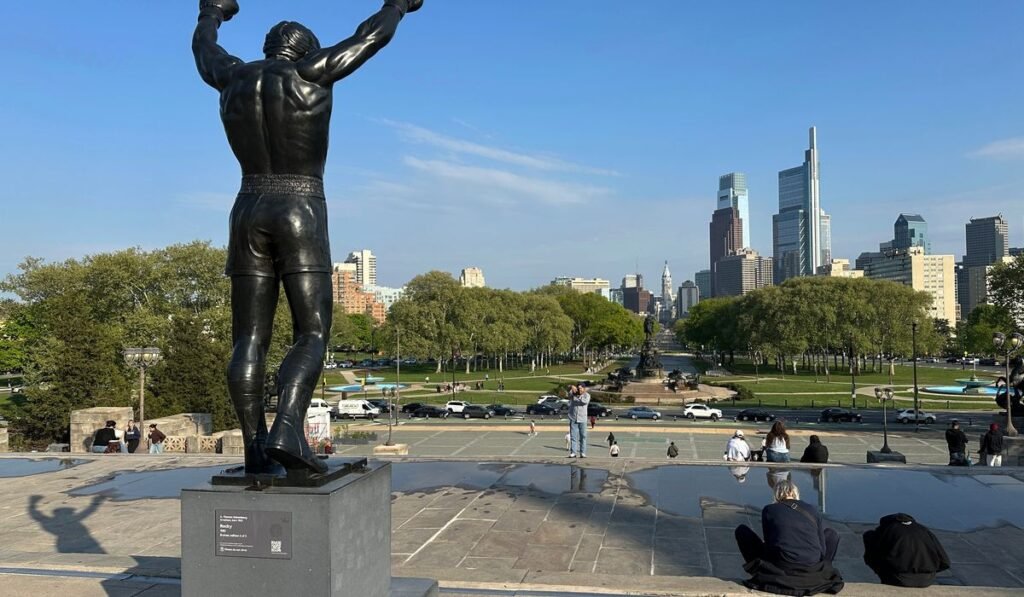 Philadelphia museum brings Rocky statue inside after decades of tension Philadelphia museum brings Rocky statue inside after decades of tension